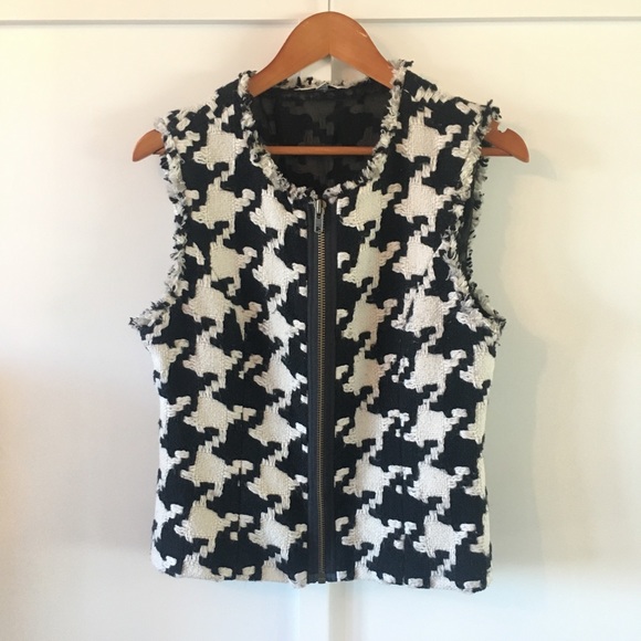 CAbi Jackets & Blazers - CAbi #213 wool blend houndstooth vest
